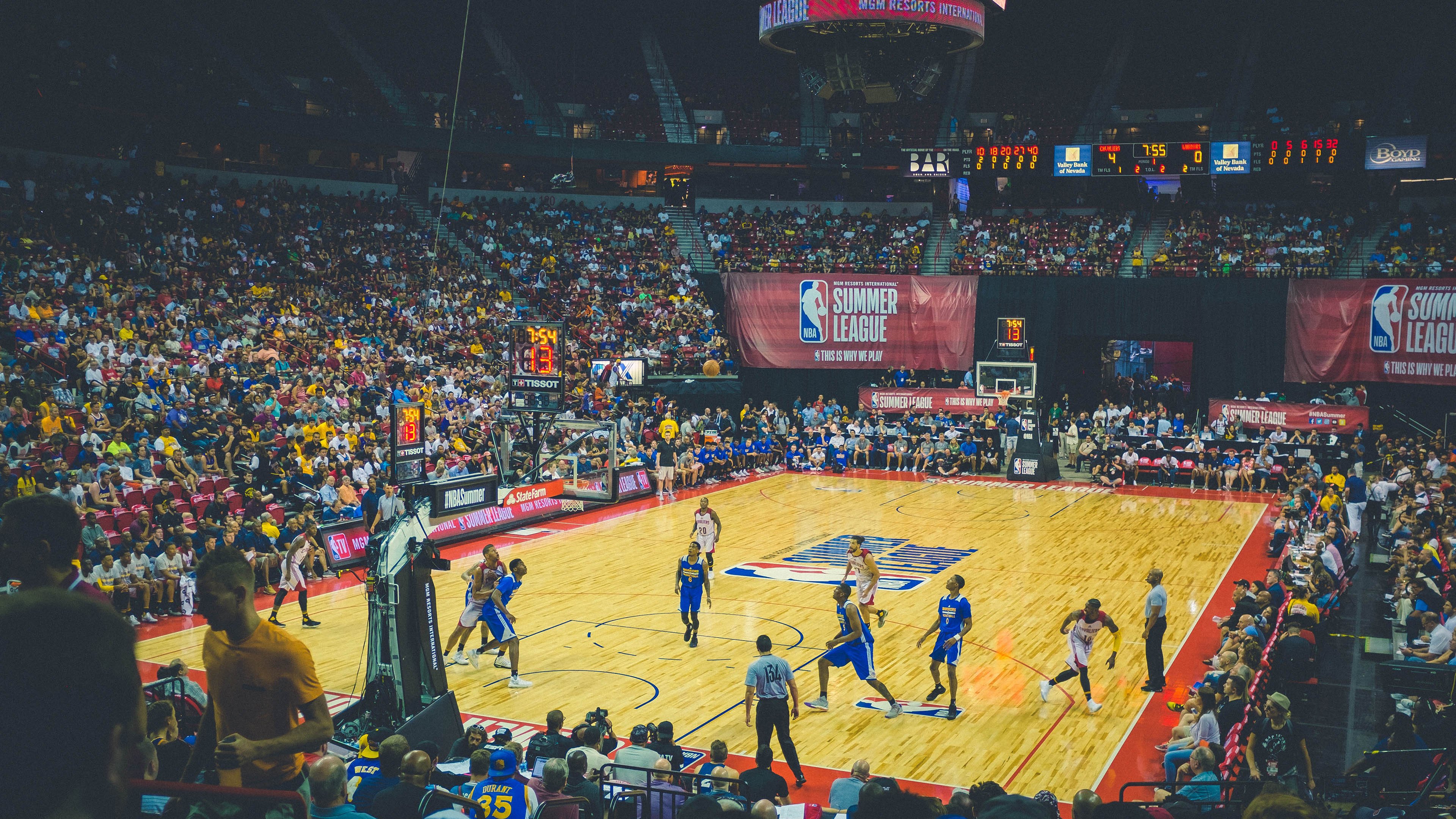 勇士对阵鹈鹕，克莱·汤普森如何以节奏大师之姿带动全队