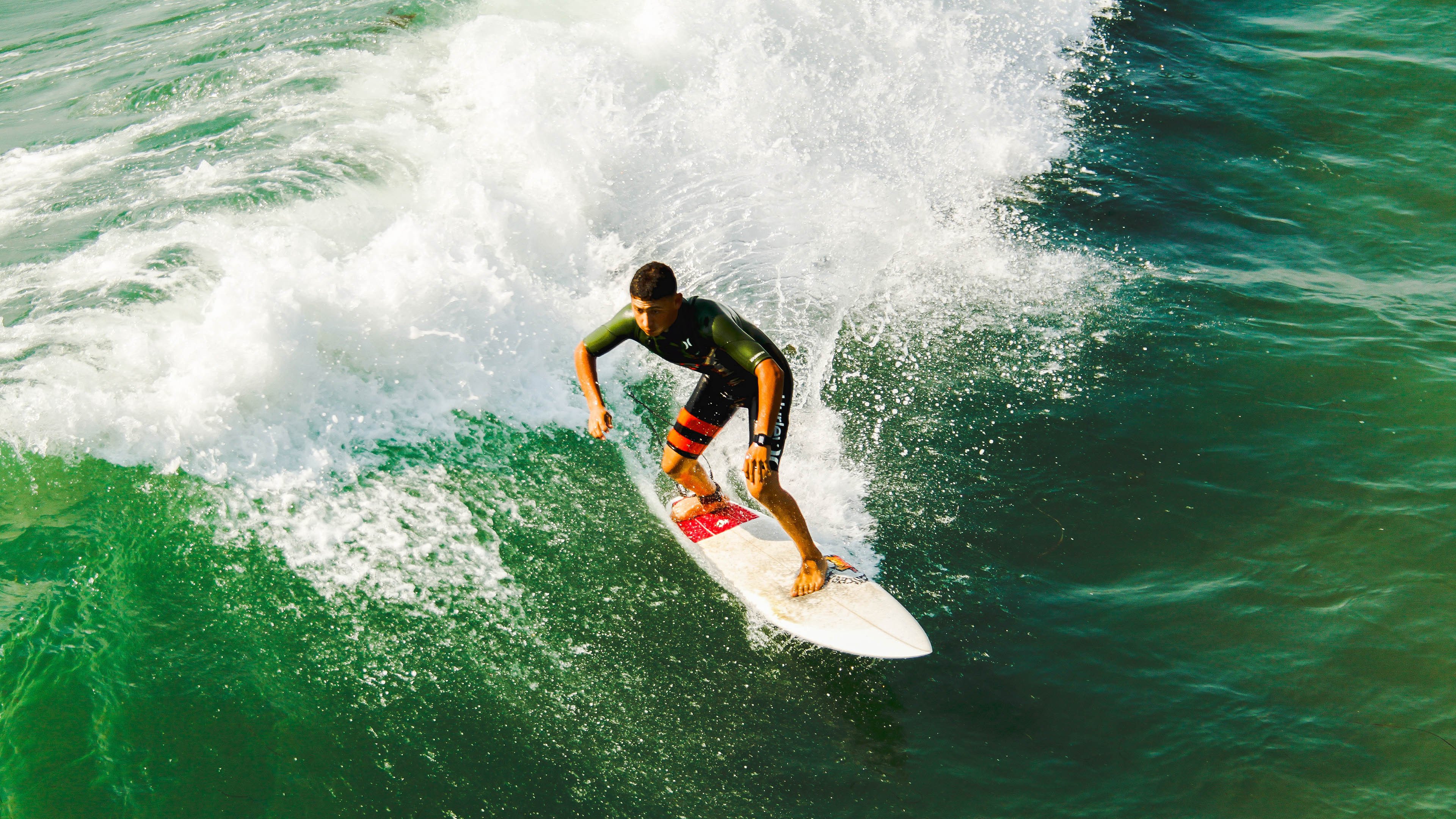 英超争冠之夜，东契奇在焦点战证明自己